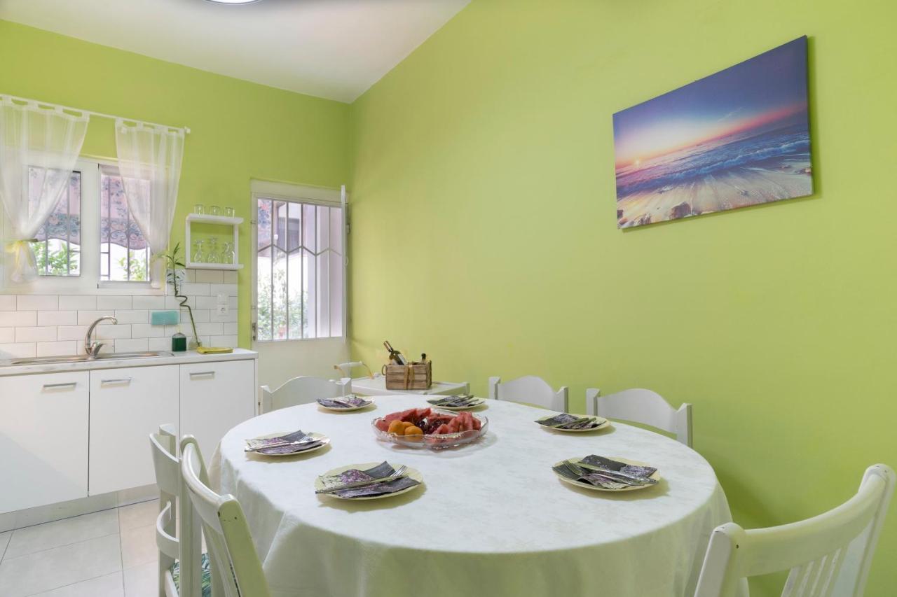 Casa Bonita, House With Private Entrance And Garden, Between Center And Sea Atenas Exterior foto